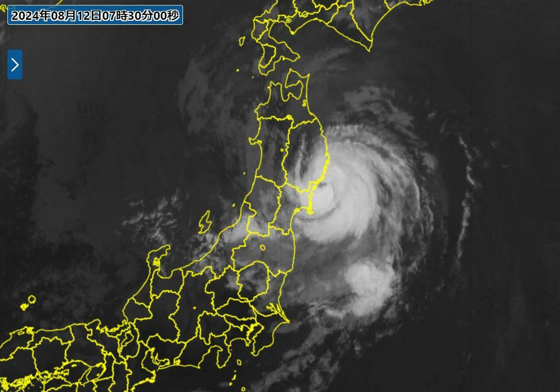 12日7時30分の気象衛星画像（気象庁HPより）。