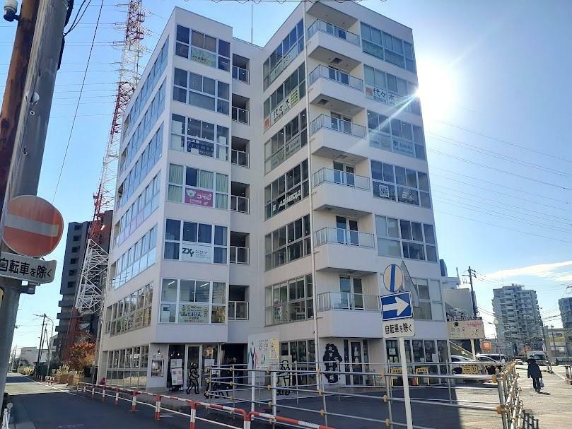 5階と1階に「檜グループ」のお店がある「東栄アネックス北戸田」