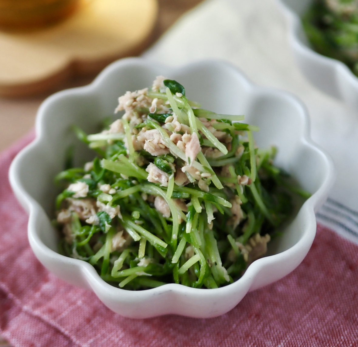 切ってチンして和えるだけ！節約の味方、豆苗のツナ和え（うさぎ