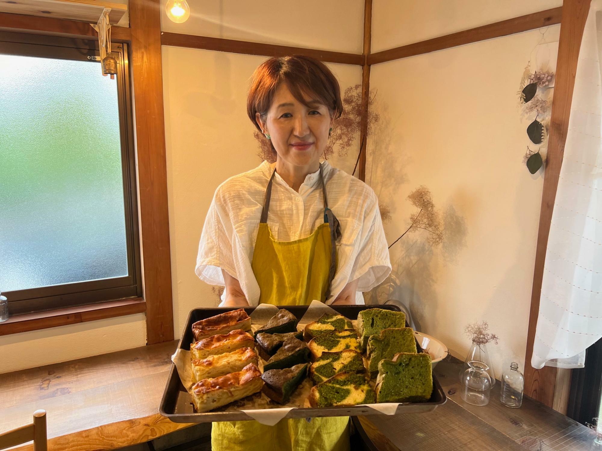 店主の鍋島晴美さん