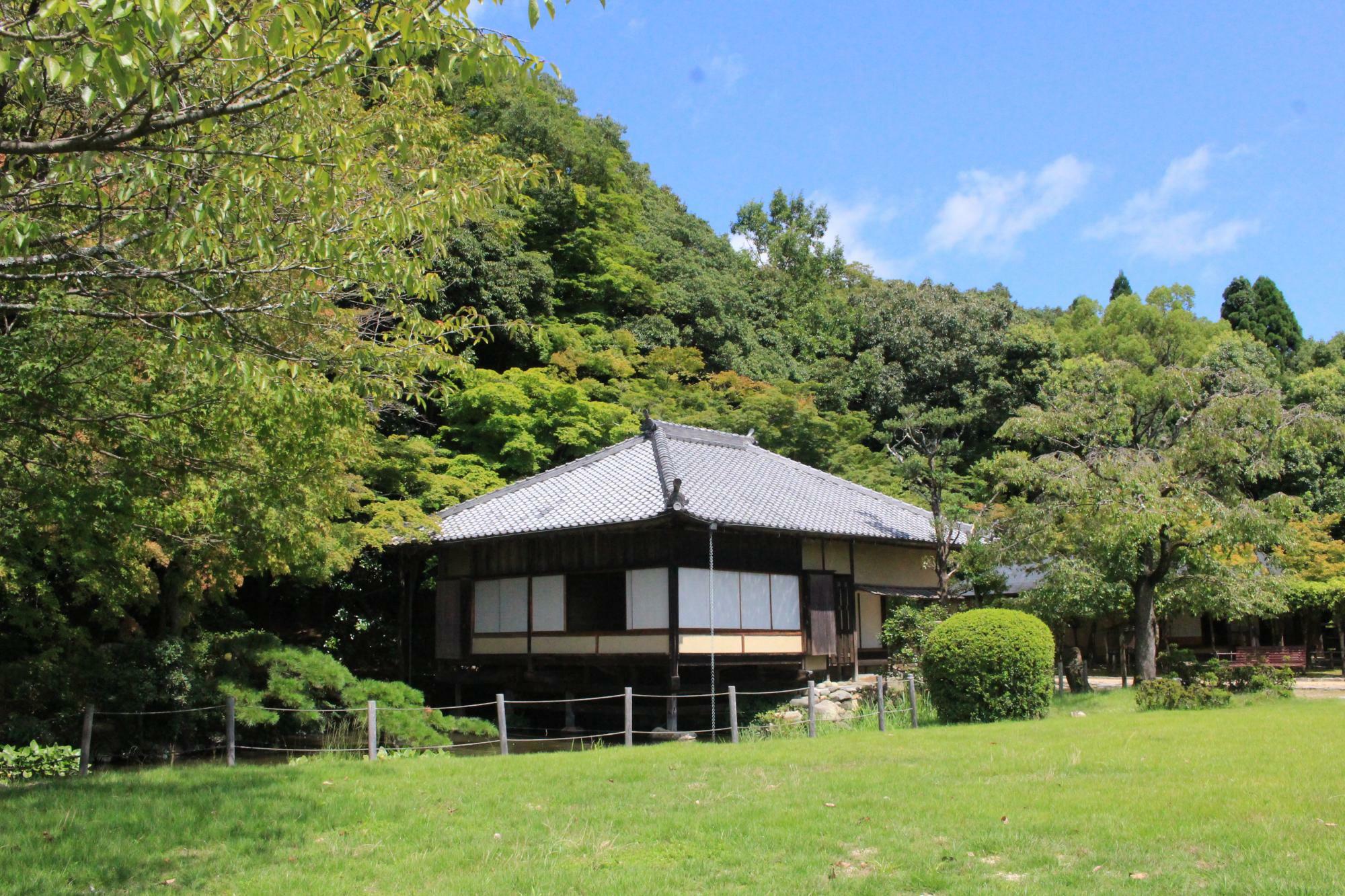 紅葉の時期は格別美しい「聚遠亭（しゅうえんてい）」