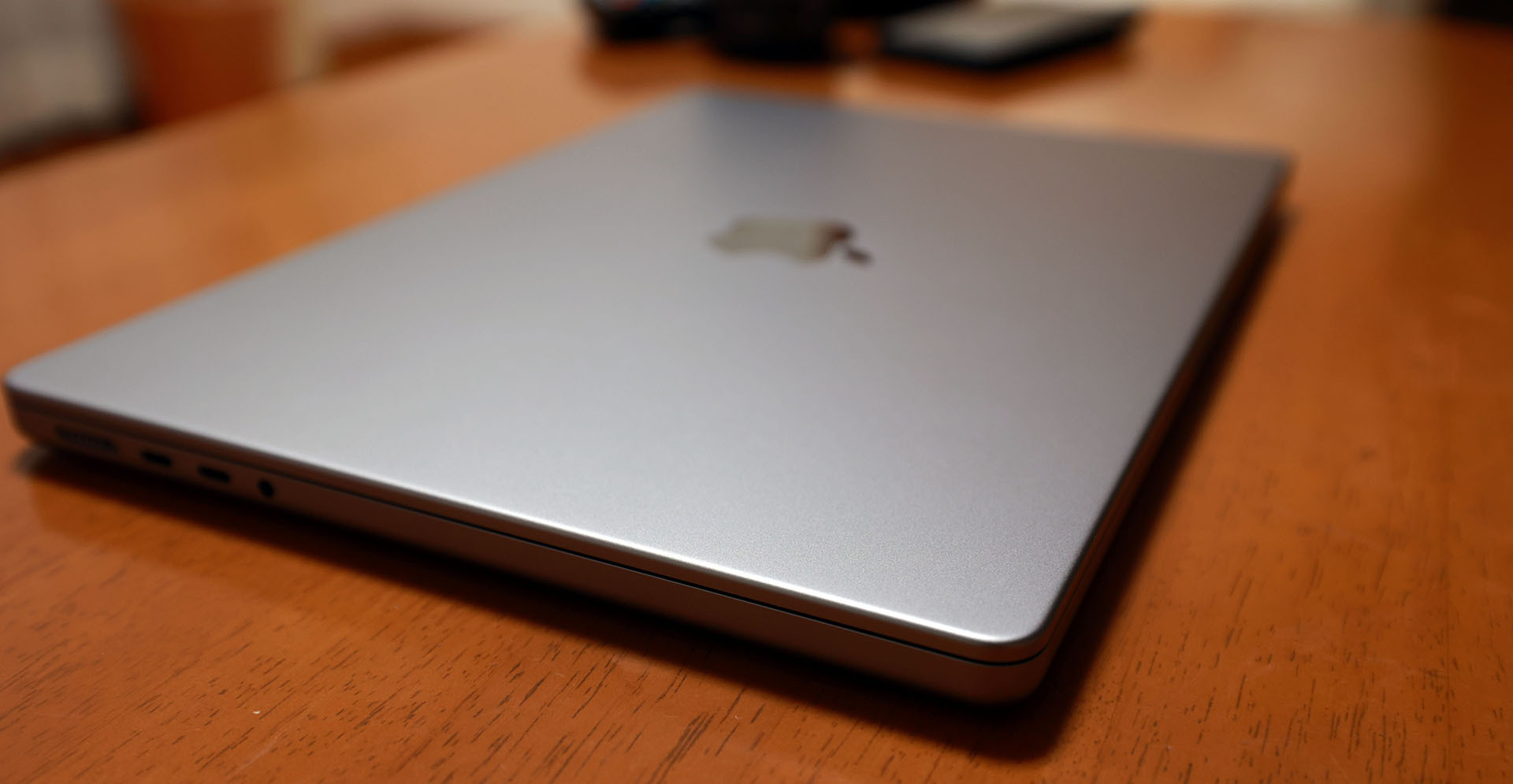 角張ったイメージのMacBook Pro