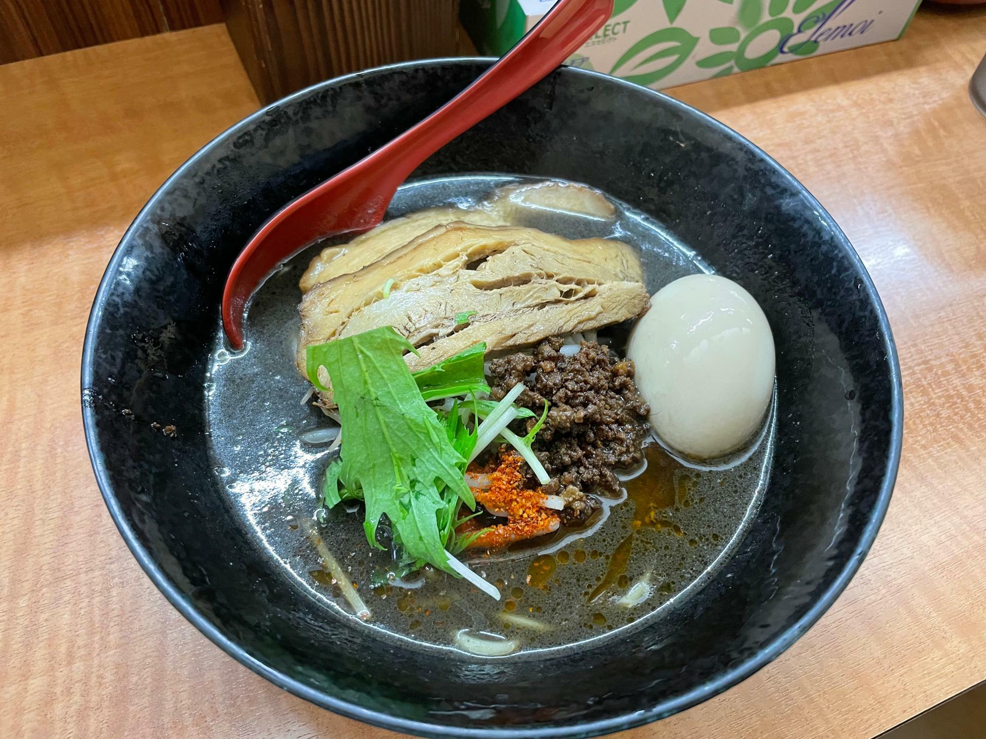 特製豚バラ担々麺（黒ごま）（1000円）