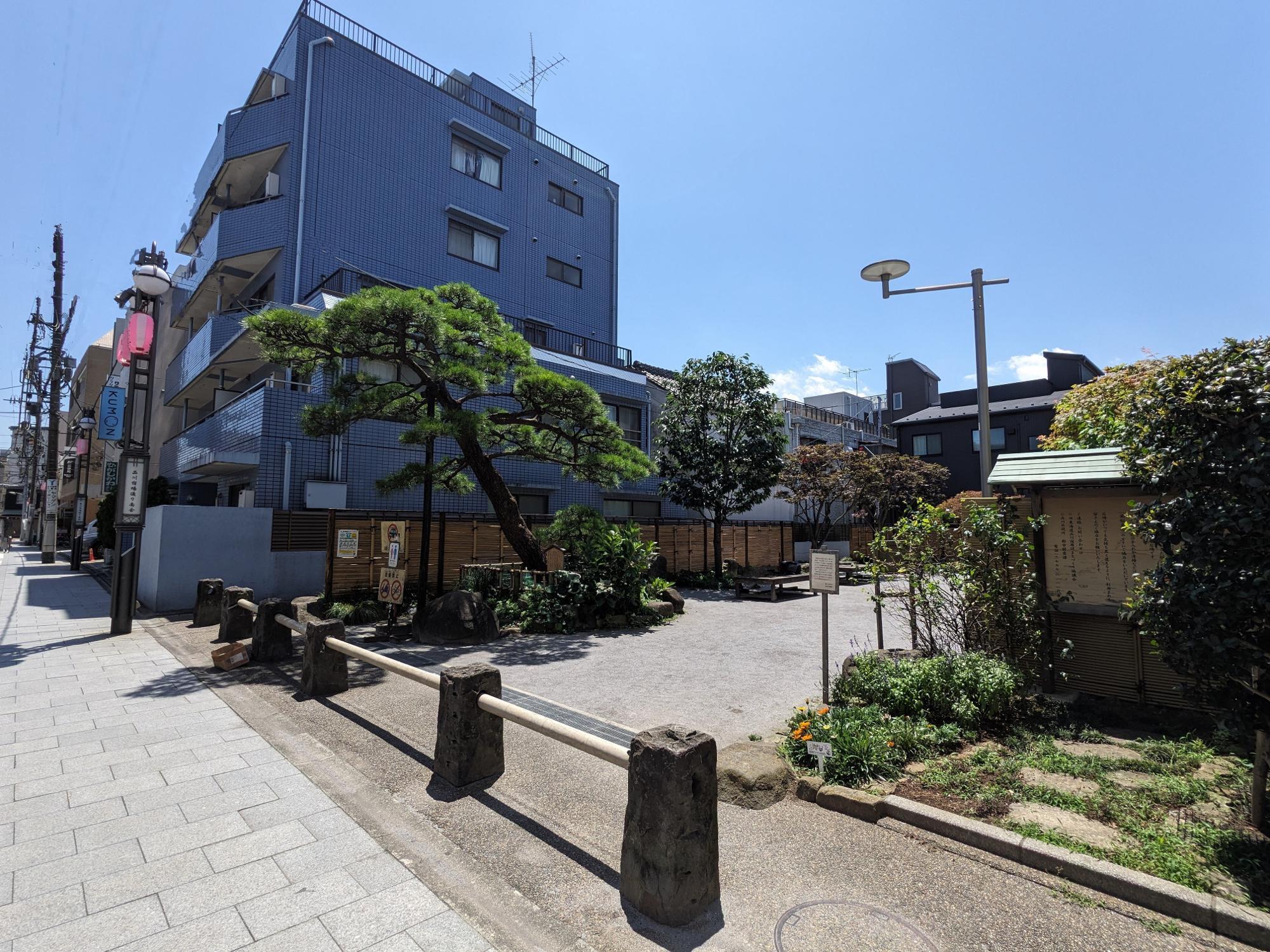 旧東海道品川宿　街道松の広場（品川区南品川１丁目）