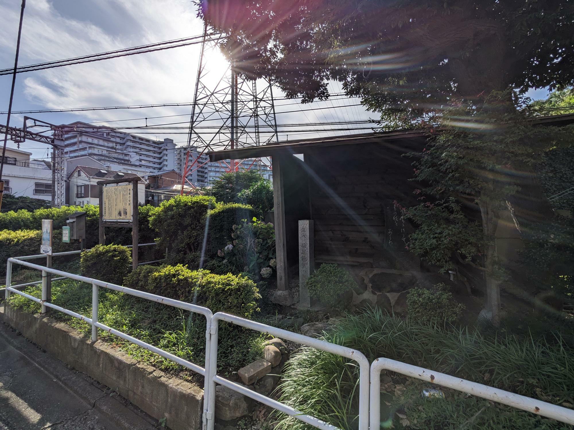 旧東海道沿いにある芭蕉の句碑