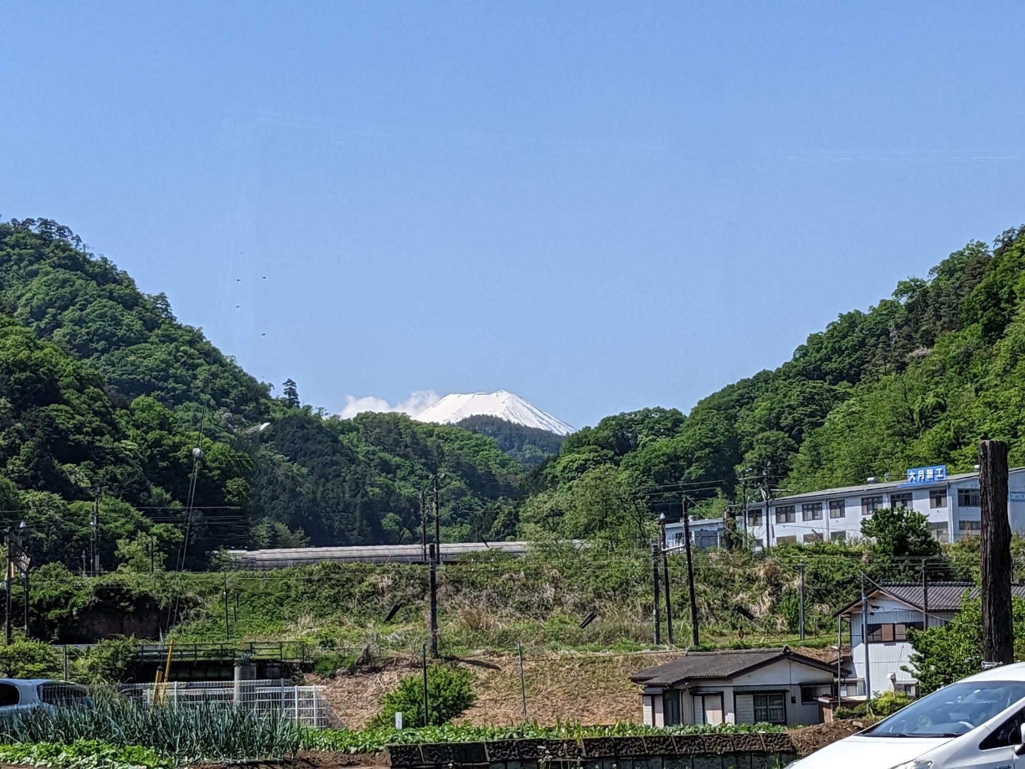 宮川橋の一目富士（山梨県大月市初狩町）