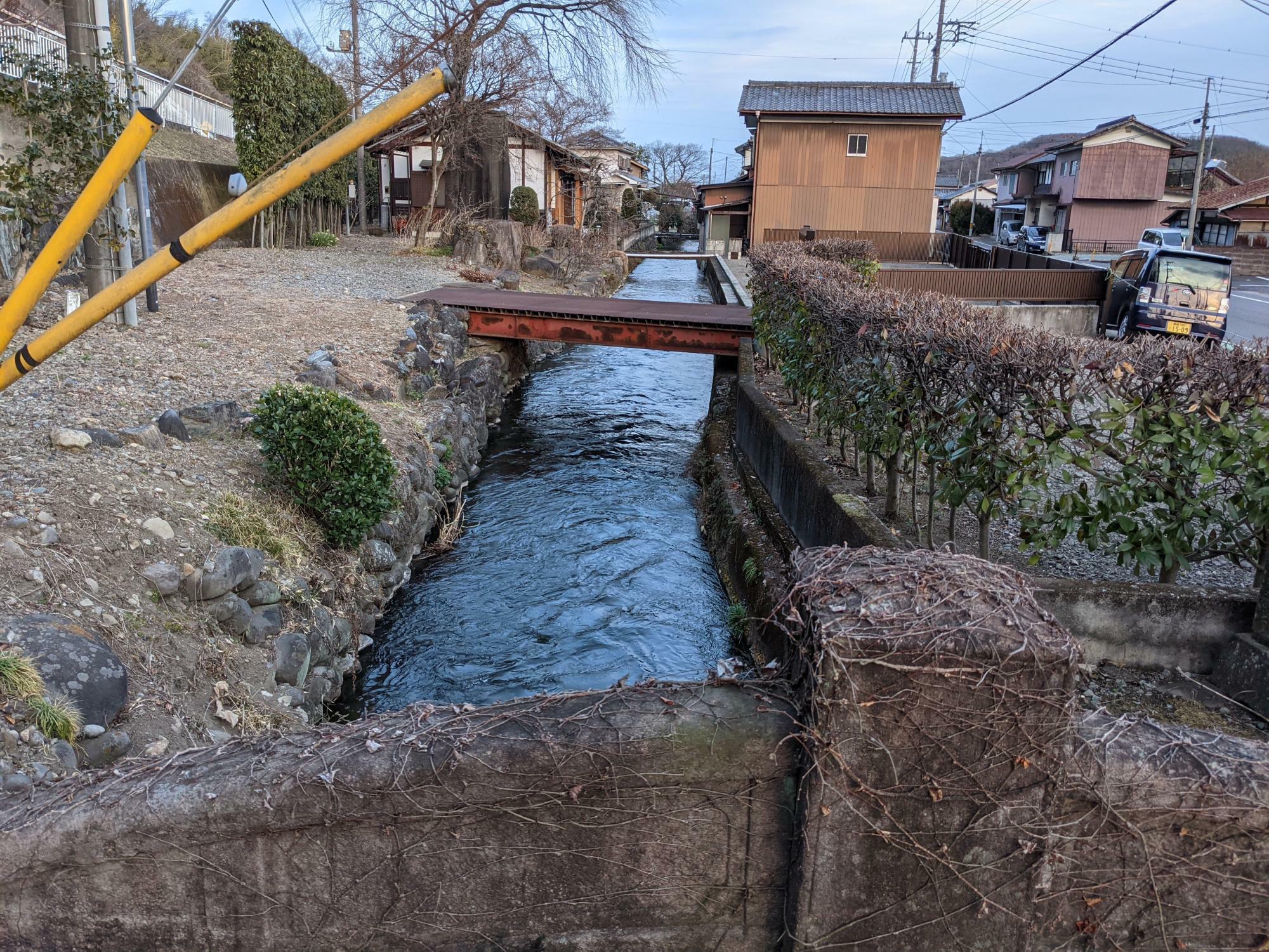 板鼻堰用水路（群馬県安中市板鼻）