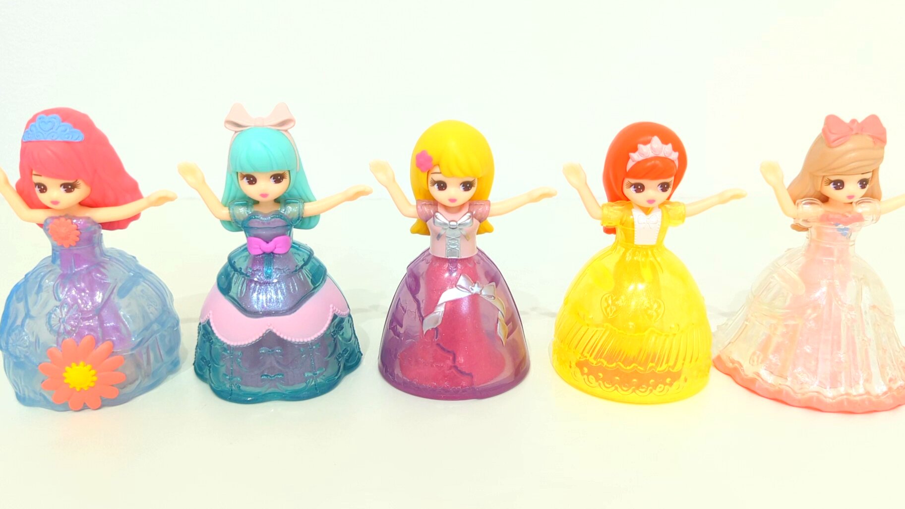 ハッピーセット】第二弾のリカちゃんは衣装チェンジが楽しめる ハッピーセット】第二弾のリカちゃんは衣装チェンジが楽しめる