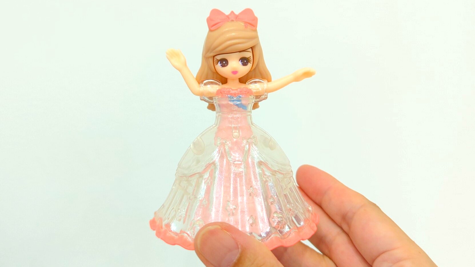 ハッピーセット】第二弾のリカちゃんは衣装チェンジが楽しめる ハッピーセット】第二弾のリカちゃんは衣装チェンジが楽しめる
