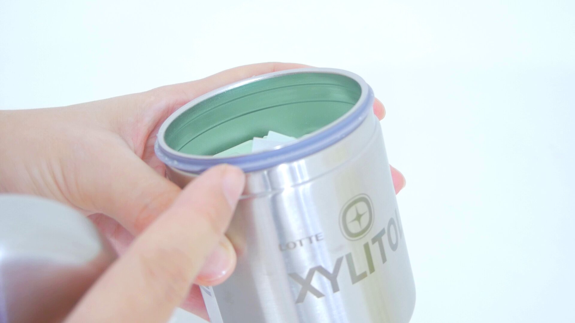 ステンレス製のキシリトールガムって見たことある?コレ ステンレス製のキシリトールガムって見たことある?コレ