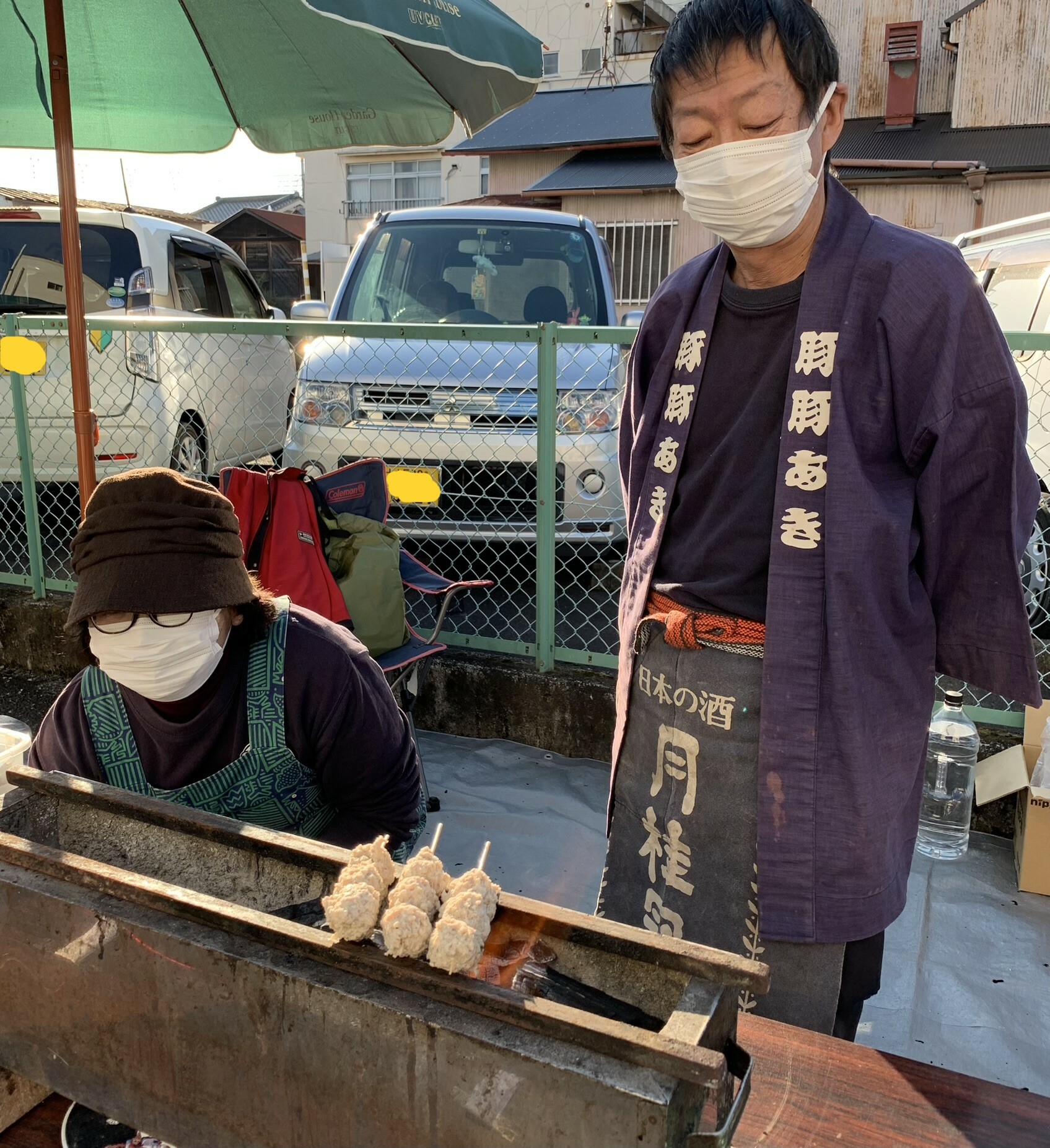 注文すると炭火で焼いてくれます