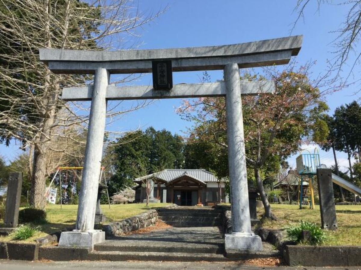 エンジェルスポットの杉田子安神社