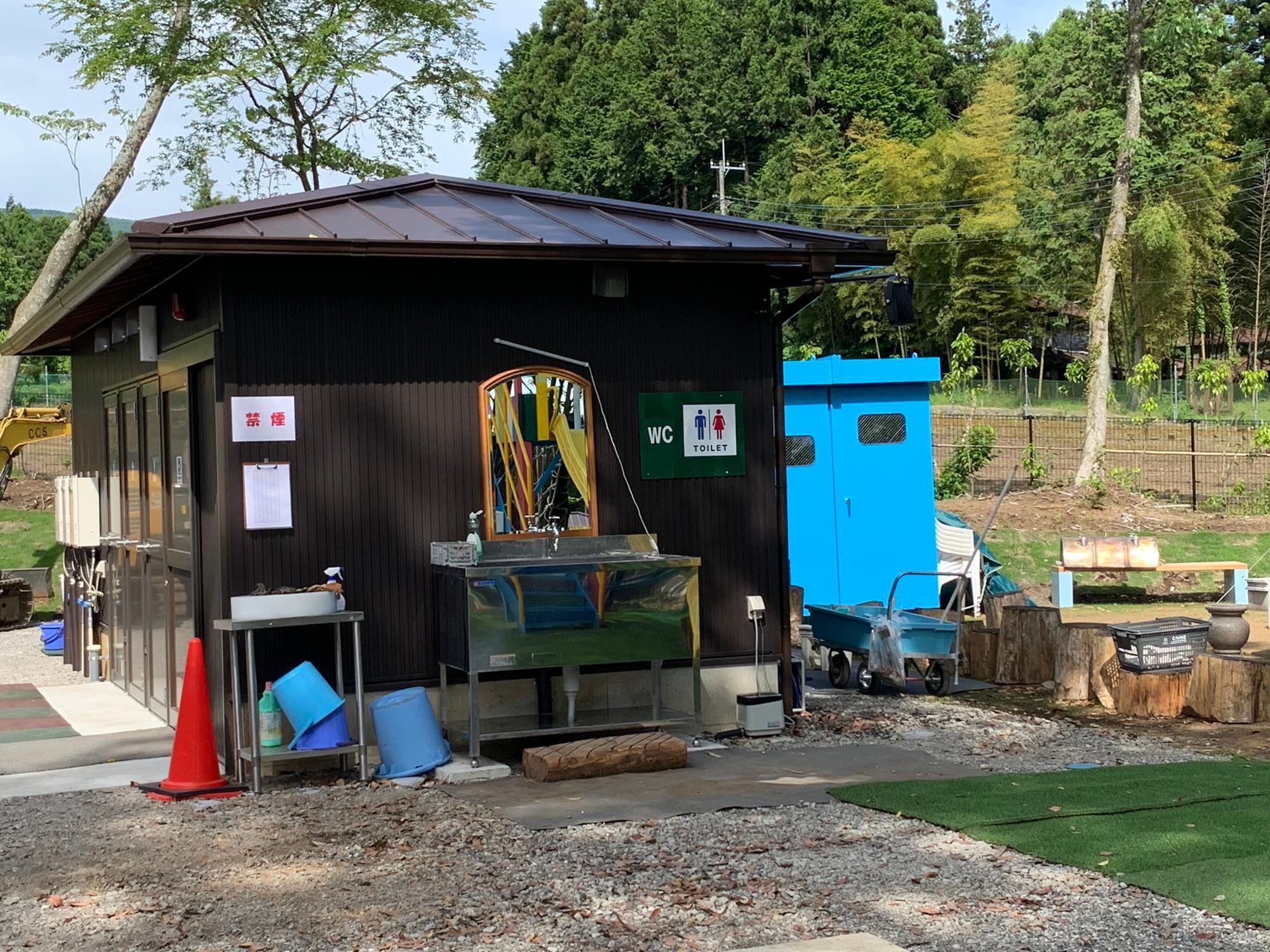 コインシャワー室もあります。洗い場やトイレも綺麗で使いやすい！