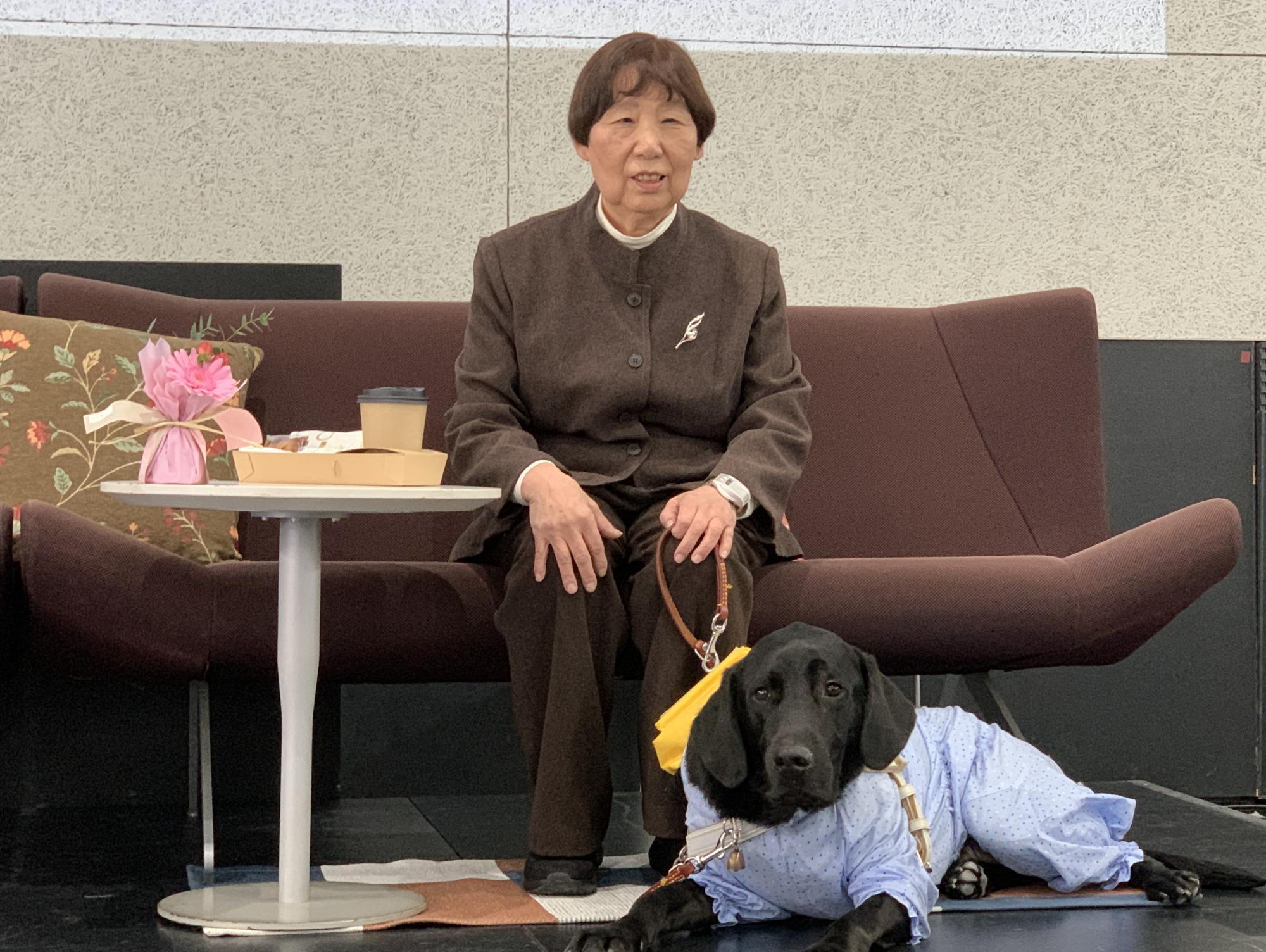 鎌野さんと盲導犬ウルト