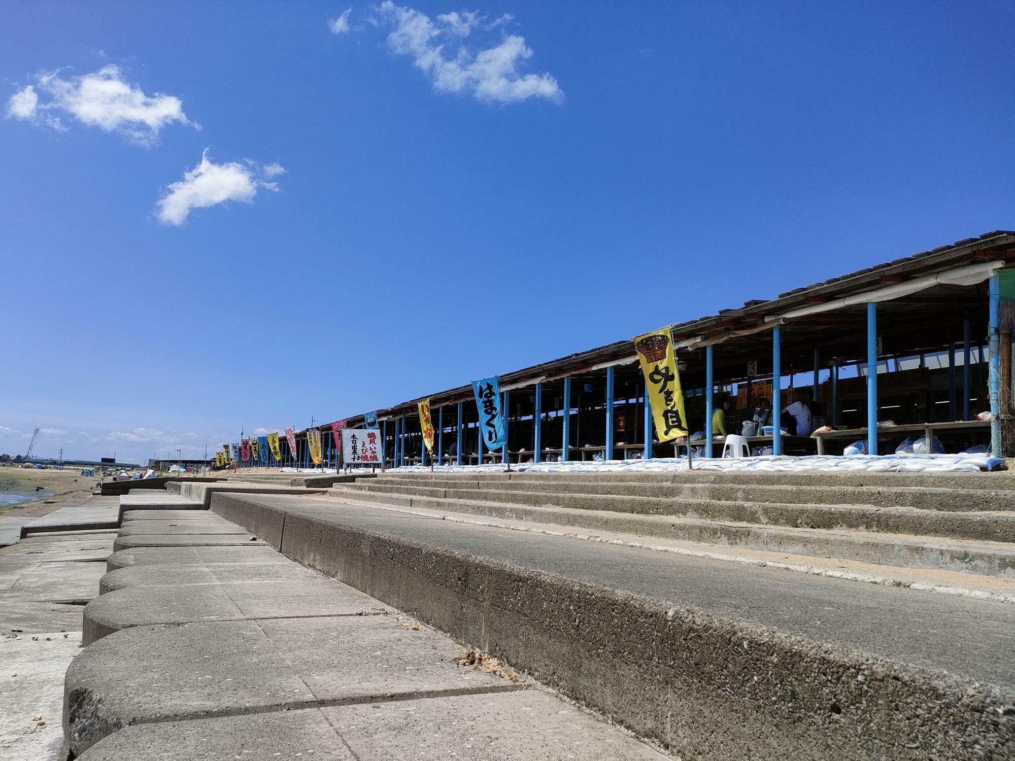 ※御殿場海岸の海の家