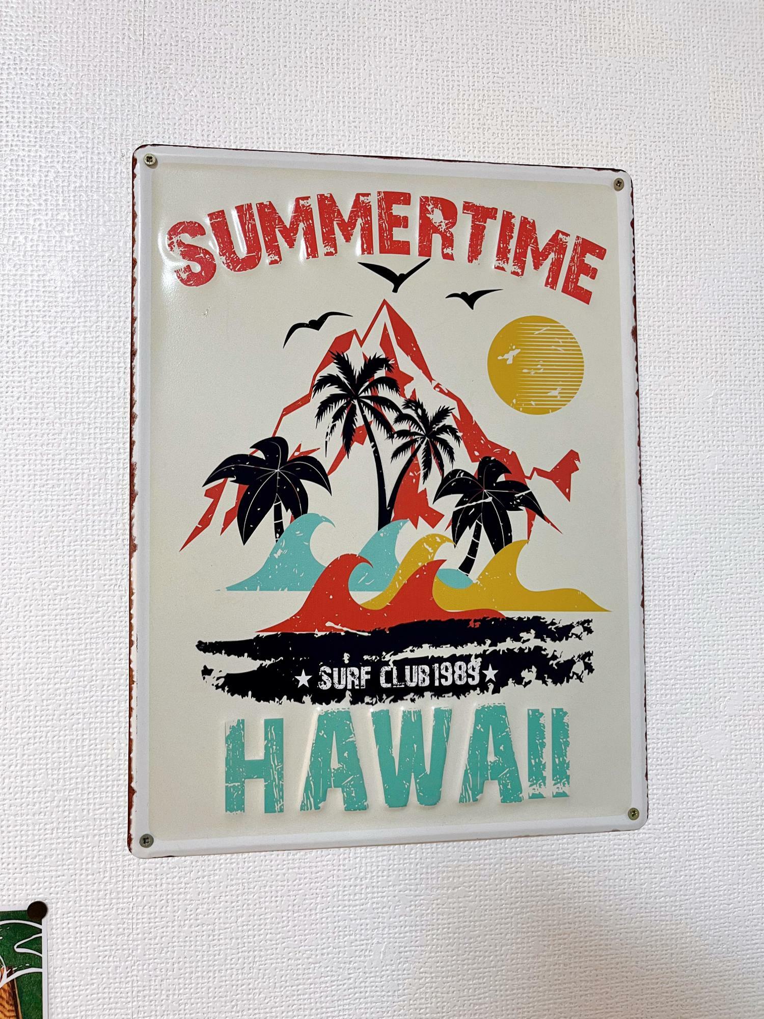雰囲気あるハワイの看板がおしゃれ