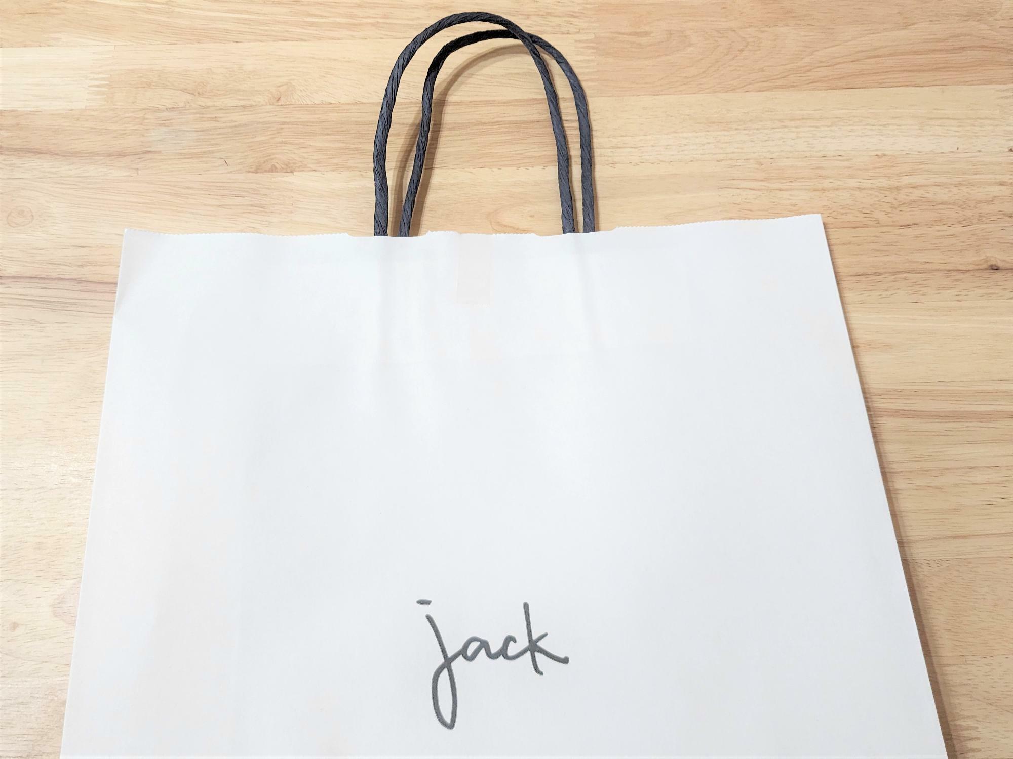 「JACK」の買い物袋（紙）。