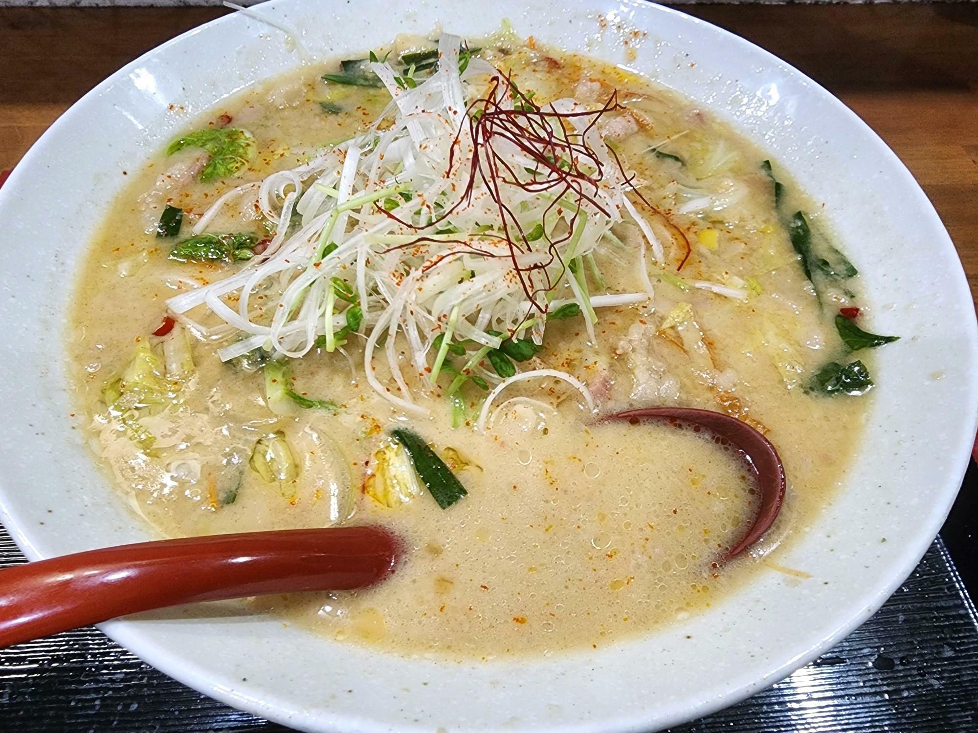 「久保ちゃんぽん」もつ煮ちゃんぽん麺（並）。