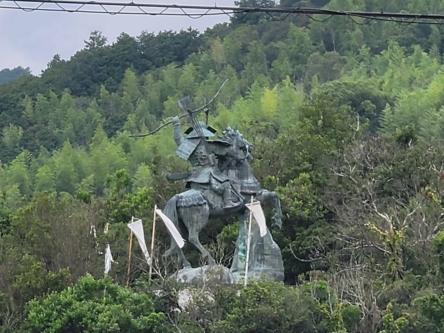 徳島県阿南市にある源義経騎馬像