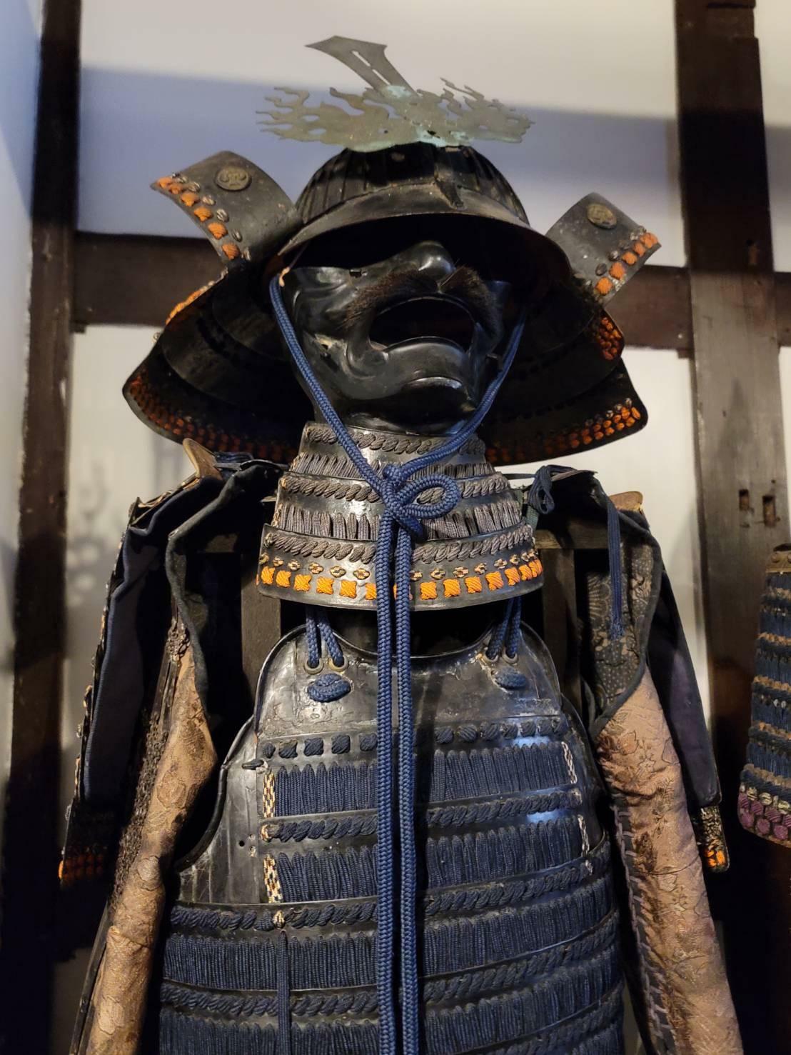 「福山自動車時計博物館」に展示されている甲冑