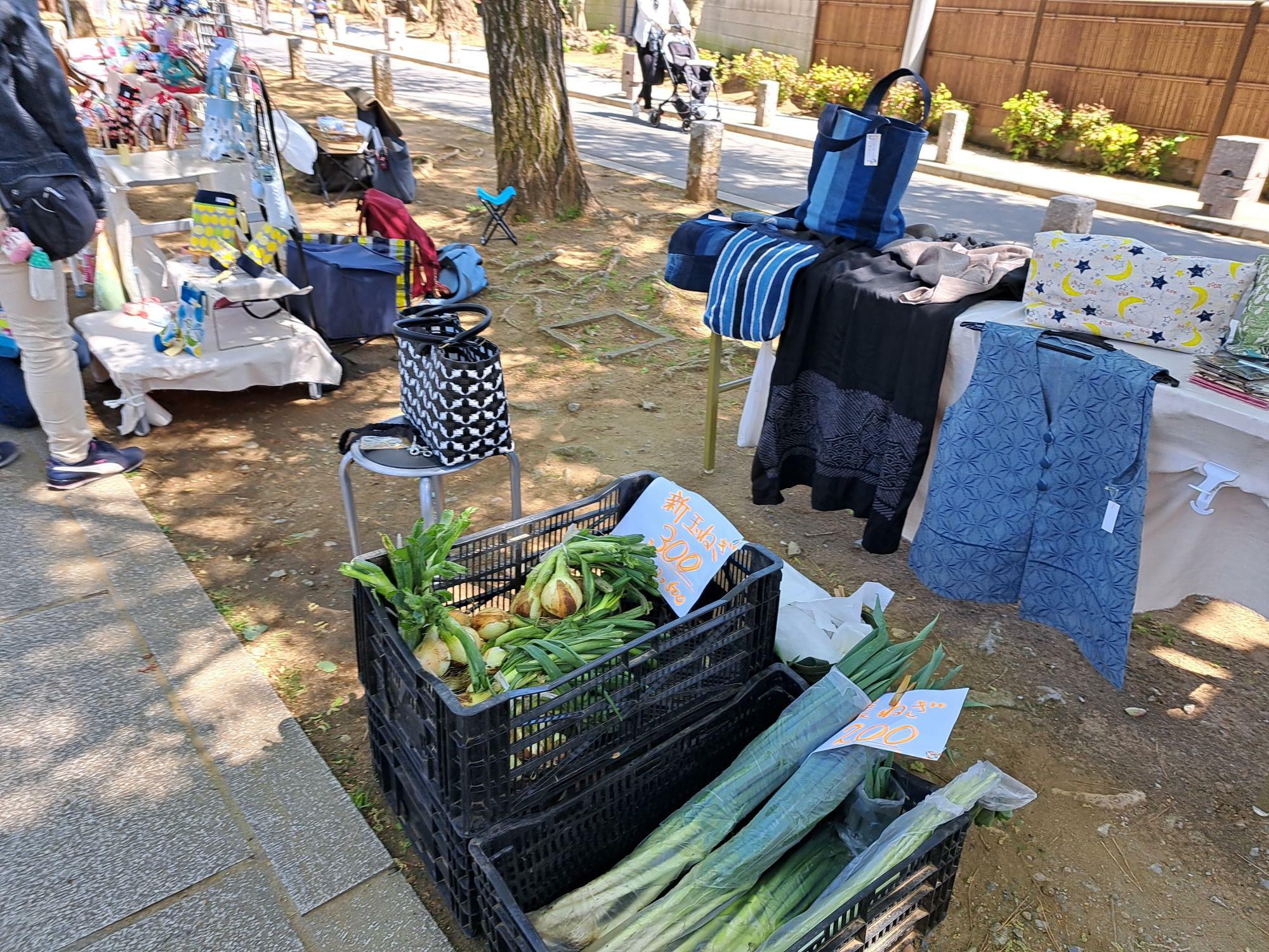ニューボロイチでは野菜も販売