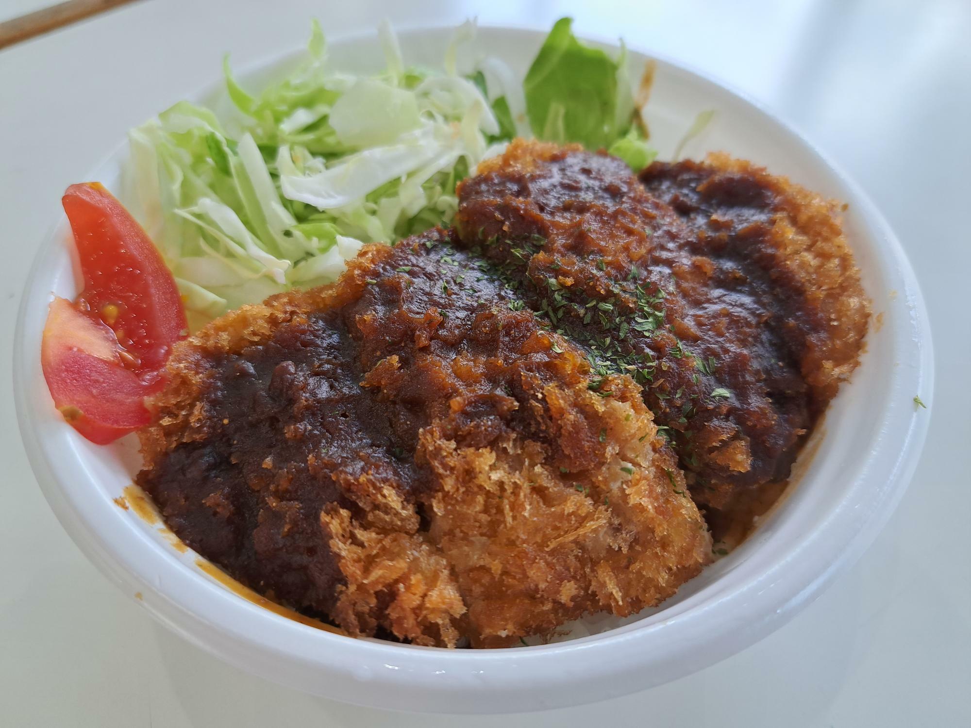 「彩食菜」の味噌カツ丼
