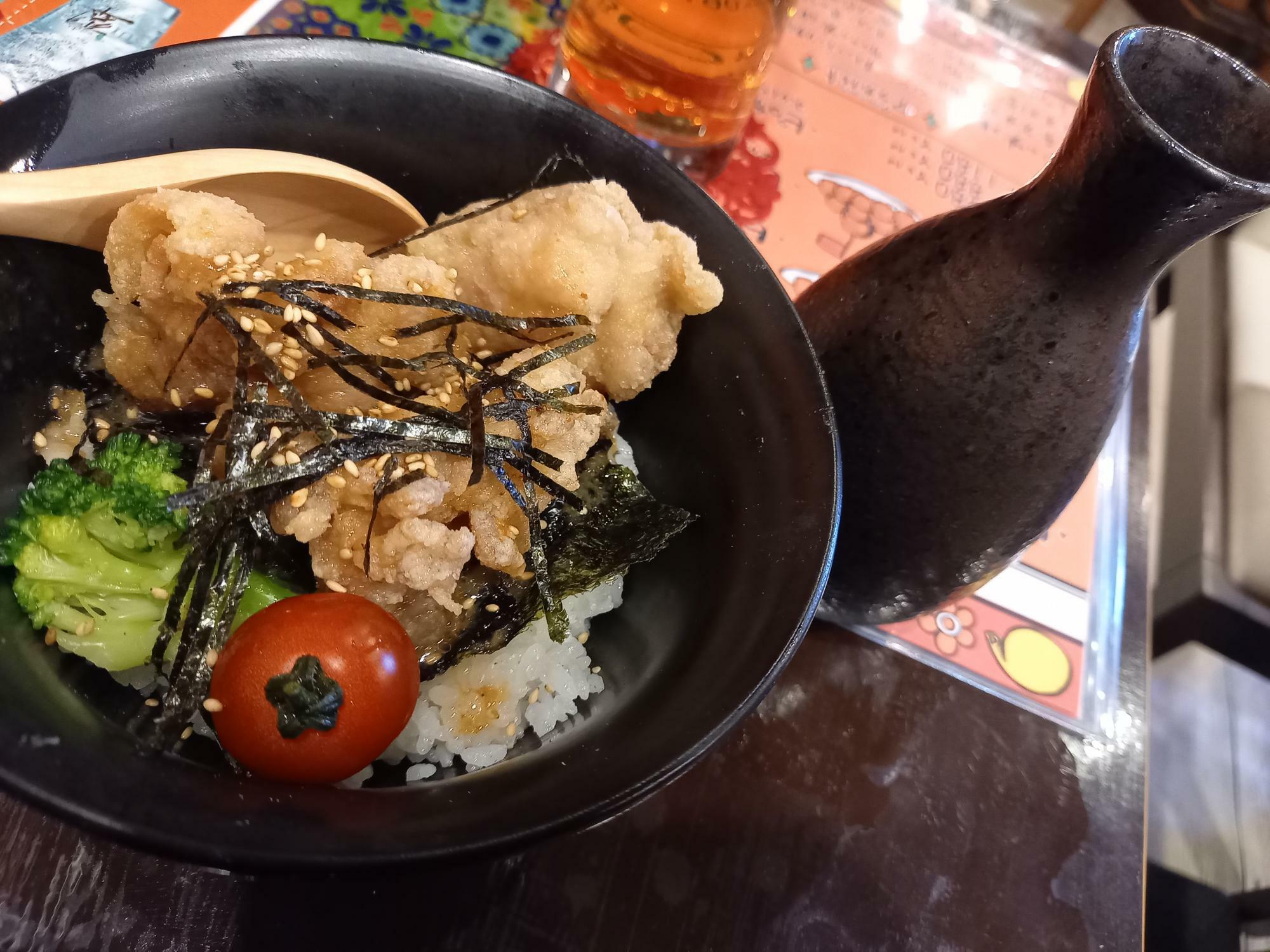 ピロザンギ丼(750円)