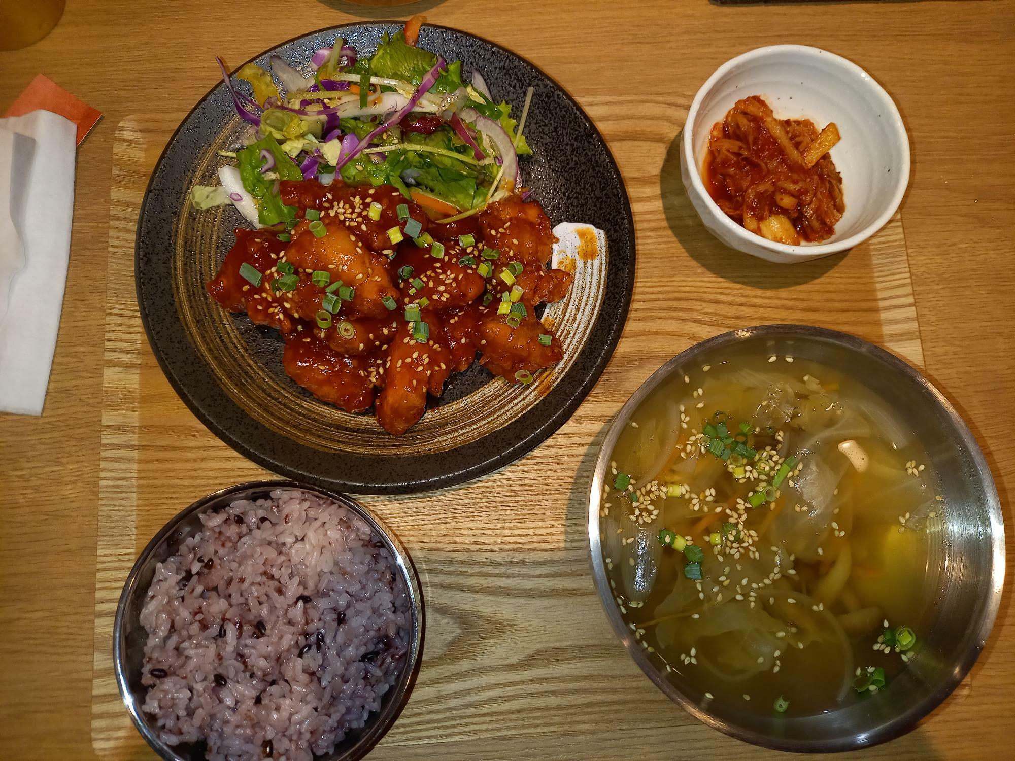 ヤンニョムザンギ定食1300円