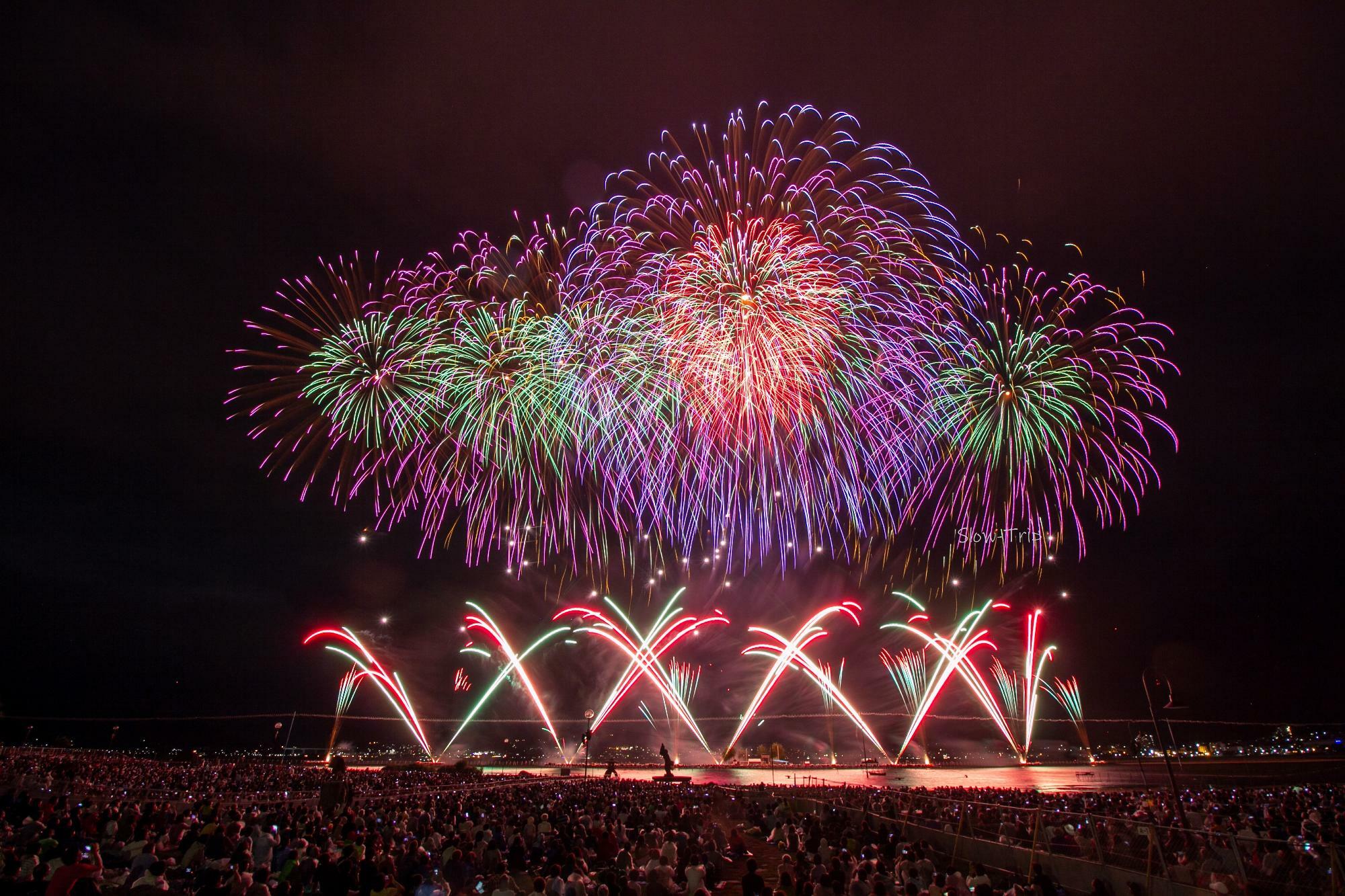 全国屈指の人気「諏訪湖祭湖上花火大会」が4年ぶりに開催！有料観覧席