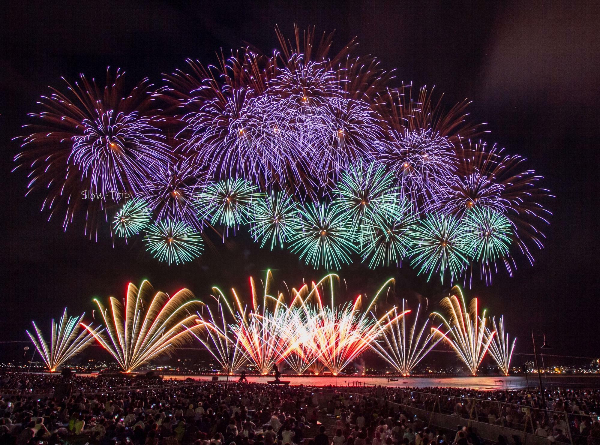 全国屈指の人気「諏訪湖祭湖上花火大会」が4年ぶりに開催！有料 