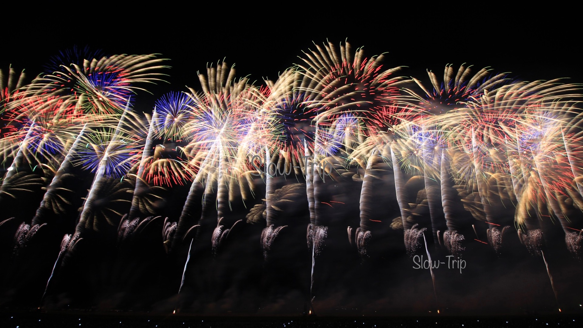 匠の技が、平和への祈りが夜空を舞った！8月26日開催「大曲の