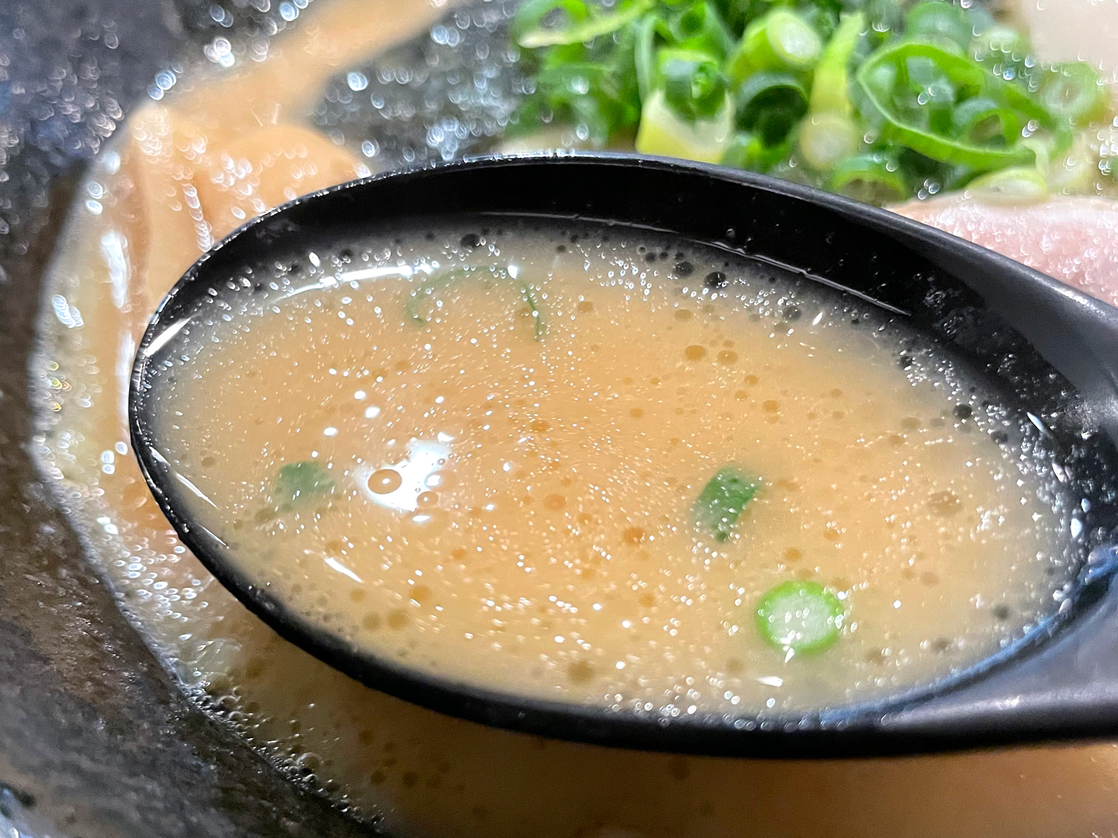 あさり貝出汁×豚骨のスープ