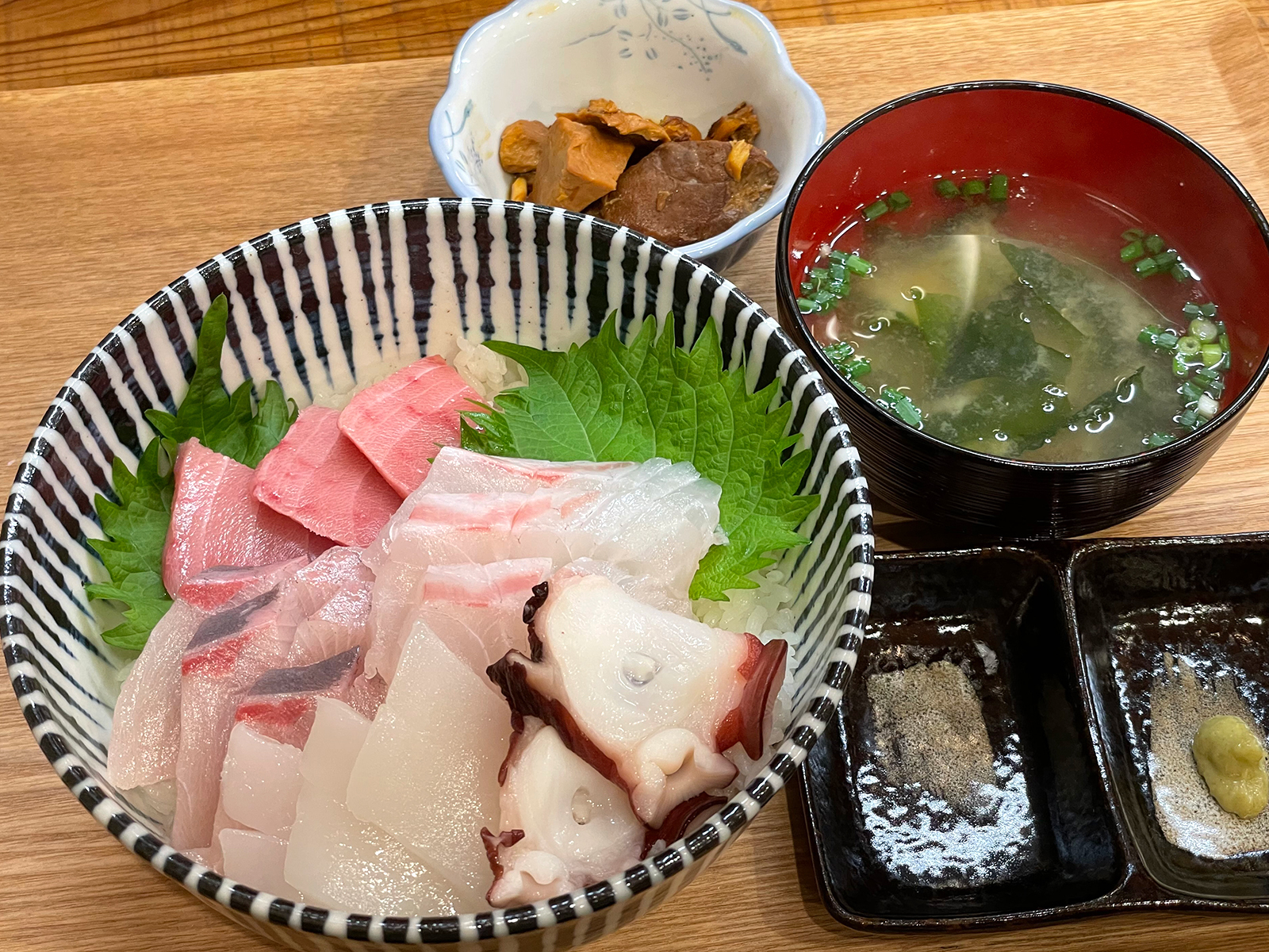 人気No.1の海鮮丼 2,000円