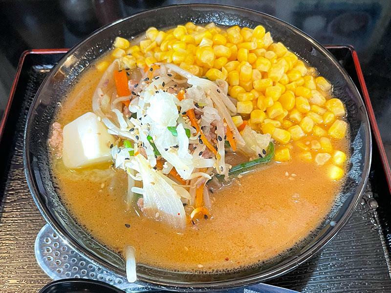 味噌バターコーンラーメン（1040円）