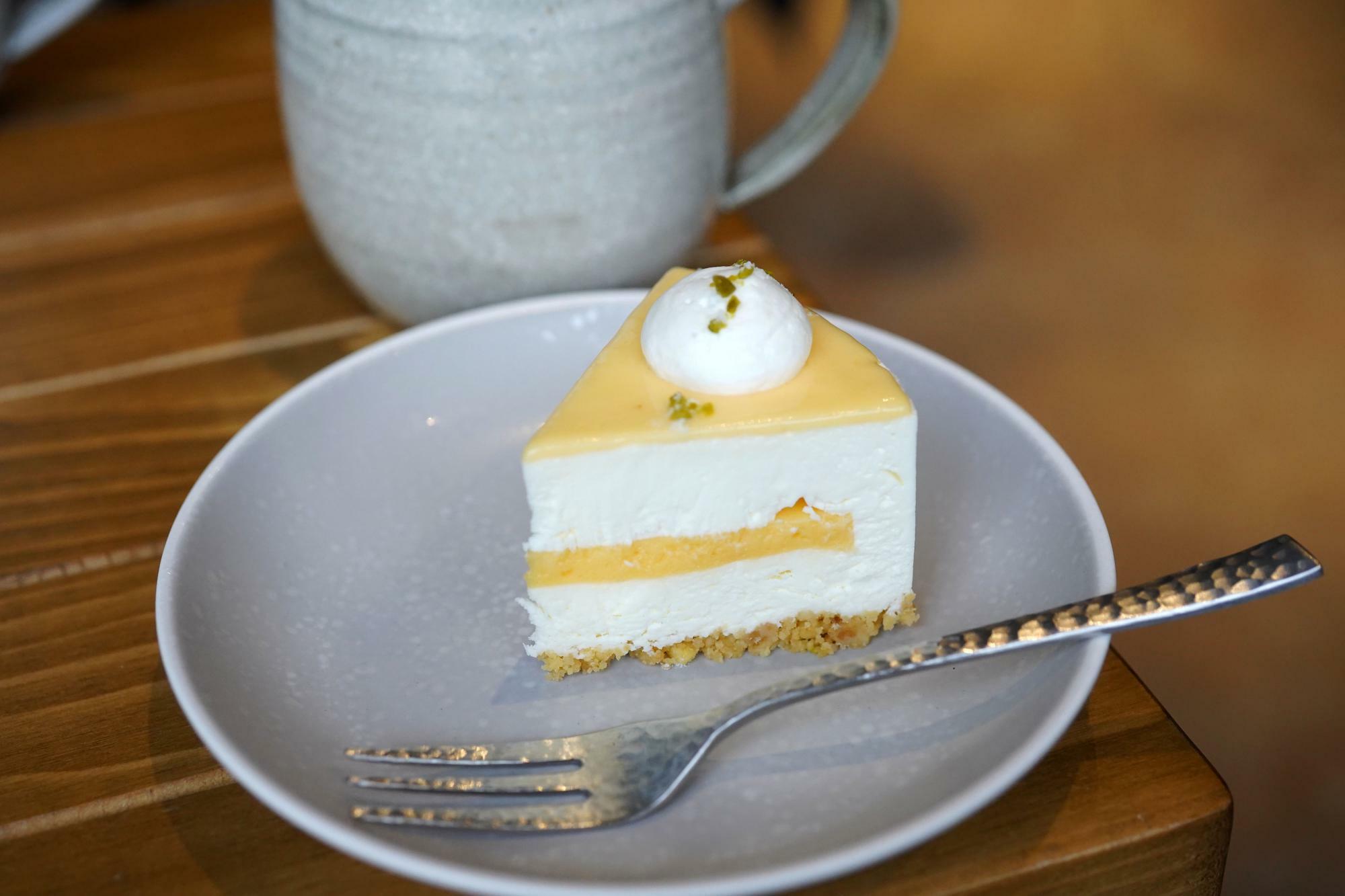 画像：よっしー@関西グルメ　レモンのチーズケーキ　500円