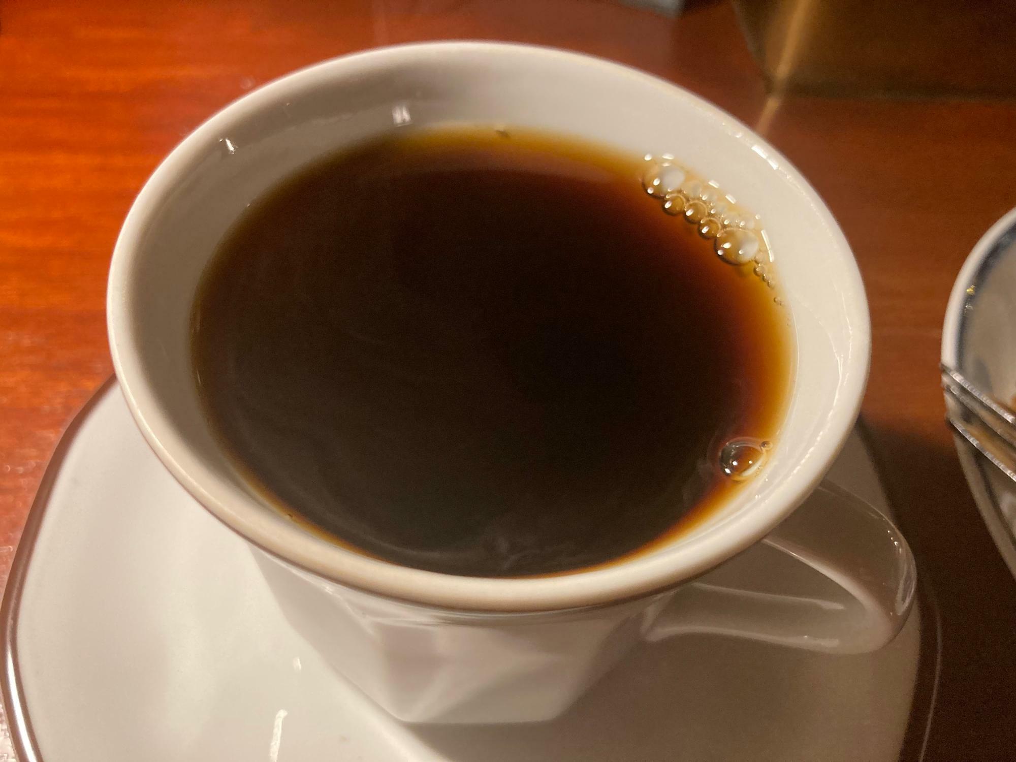 まるで棒茶のような、穏やかな佇まい。