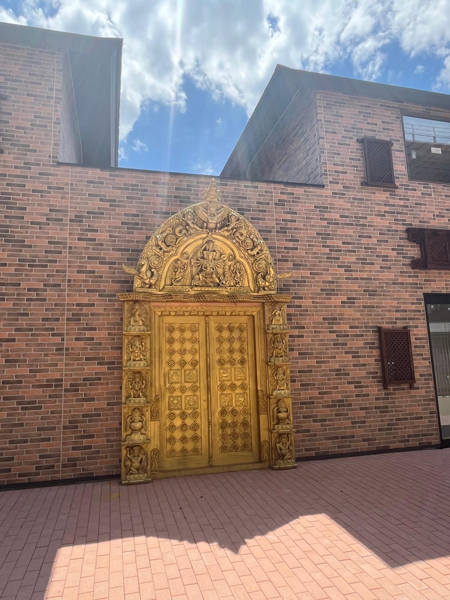 大阪市】大阪・関西万博 ネパール館工事再開の報道に来場者も