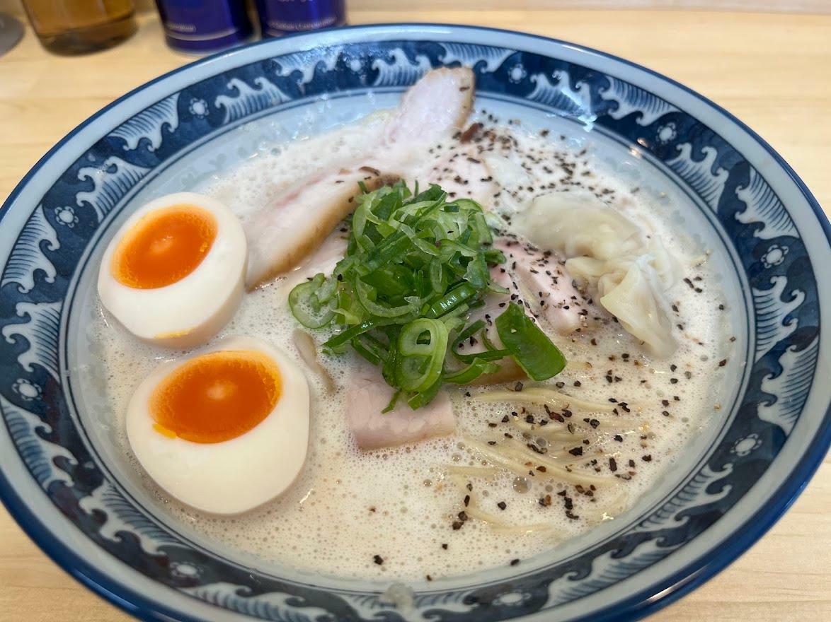 鶏白湯ラーメン1,250円