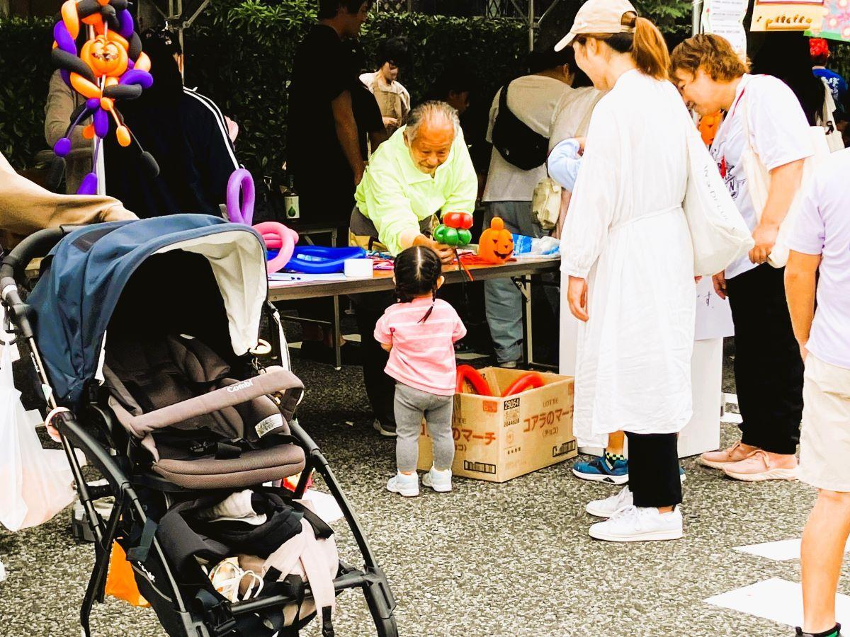 10月27日やしお市民まつりの「子どもまつり」（メセナ駐車場）にて撮影。