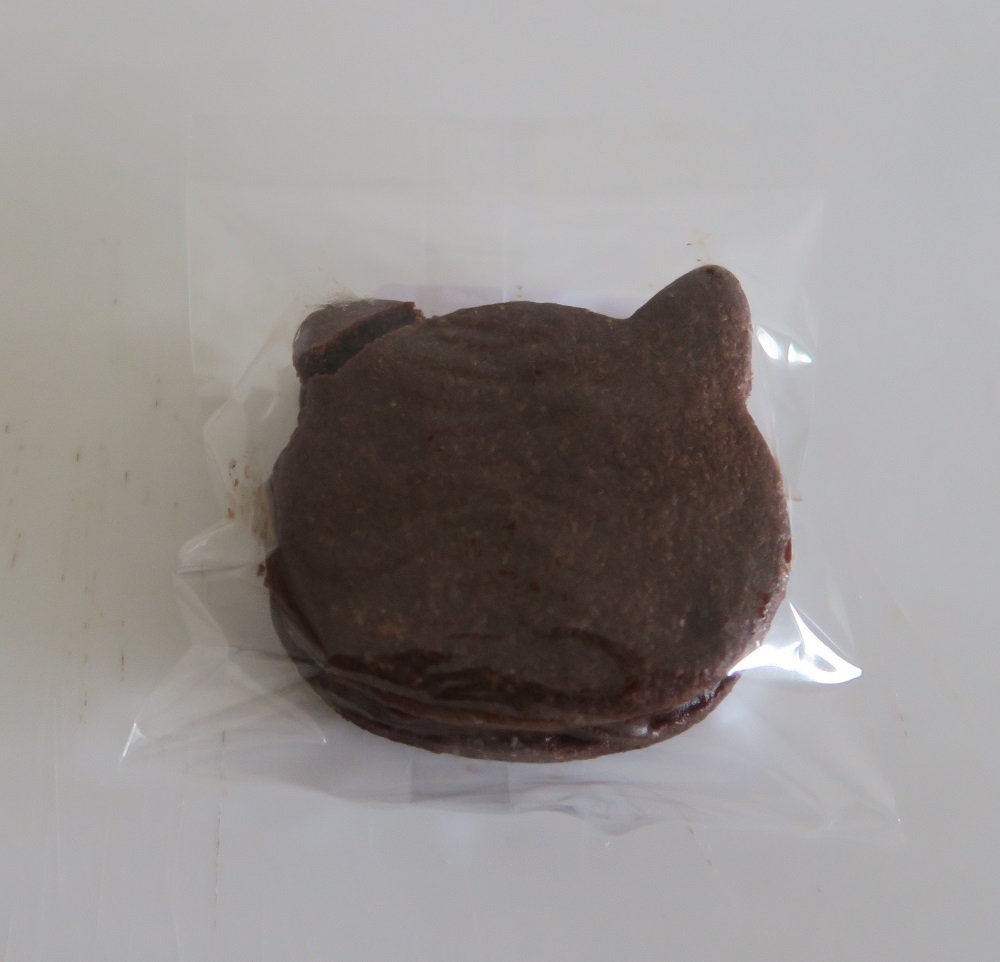 黒猫チョコクッキーサンド