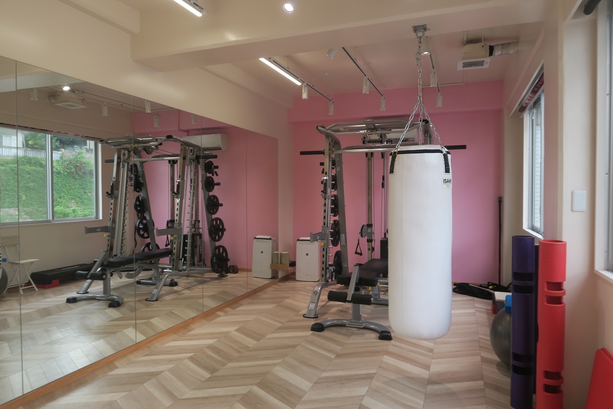 Personal Gym Cross×Line首里儀保店のトレーニングルーム