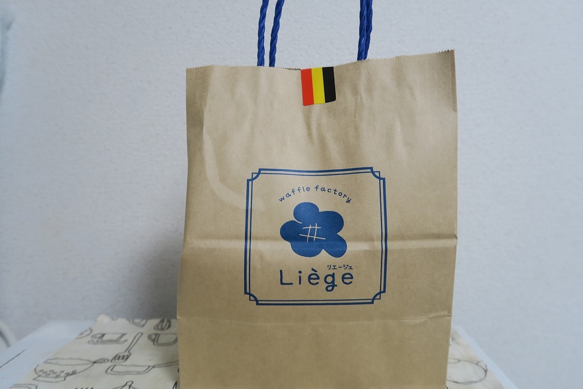 「Liege（リエージュ）」の紙袋もかわいいです