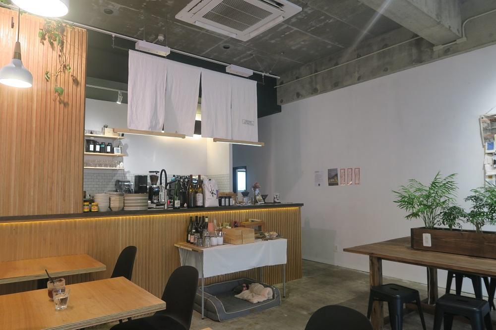 「merisis coffee brewers（メリシス）」の店内