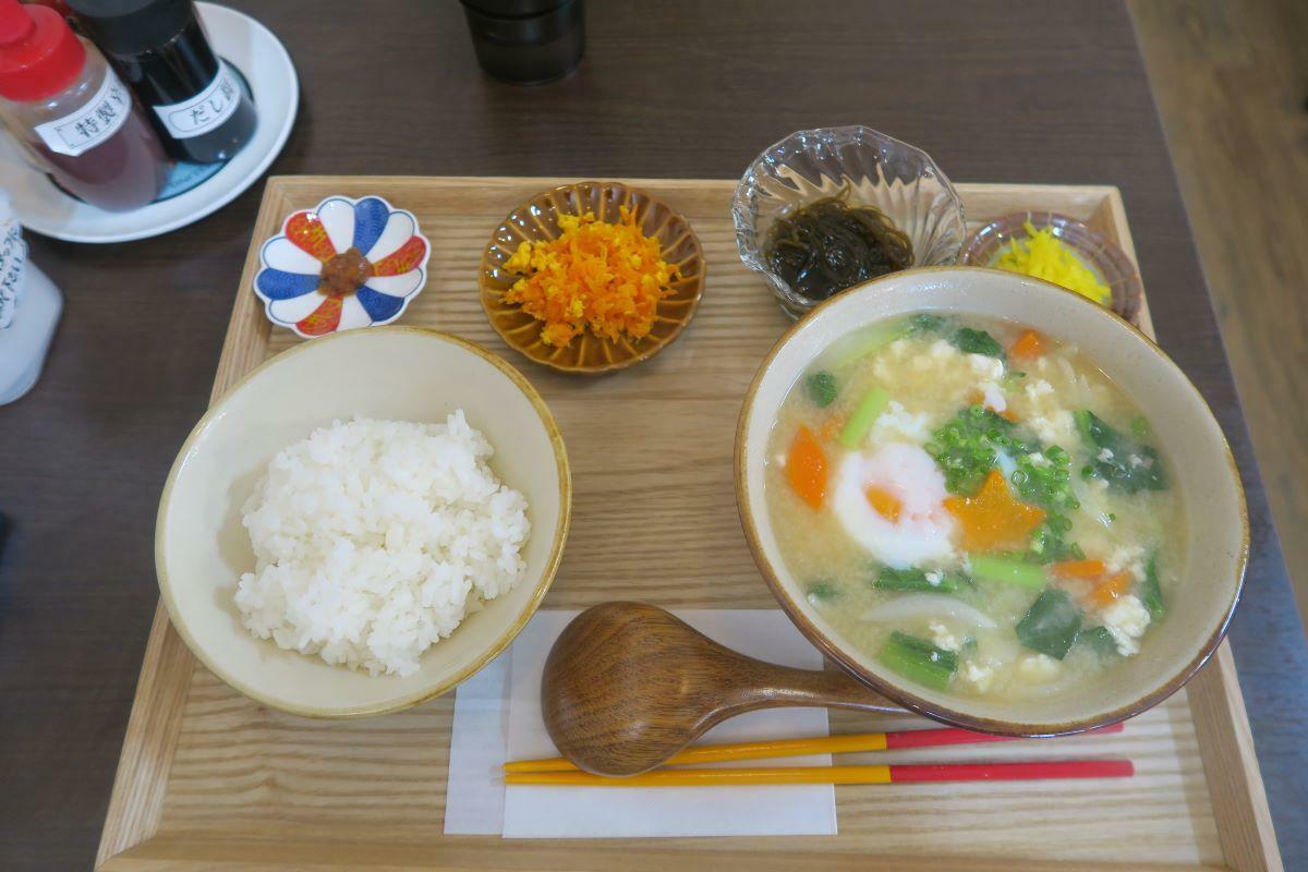 玉城豆腐のみそ汁屋の「みそゆし」