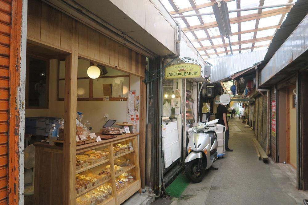 「the sakaemachi arcade bakery」の外観