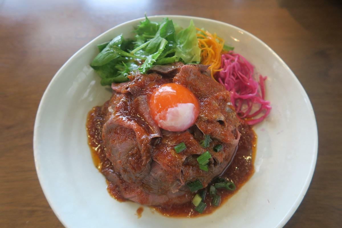 鹿肉炙りロースト丼