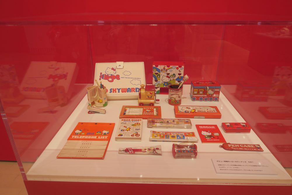 ハローキティ展　沖縄会場限定　50周年　7点セット！(ショツーパ付き) m83640727551_1.jpg?1742041232