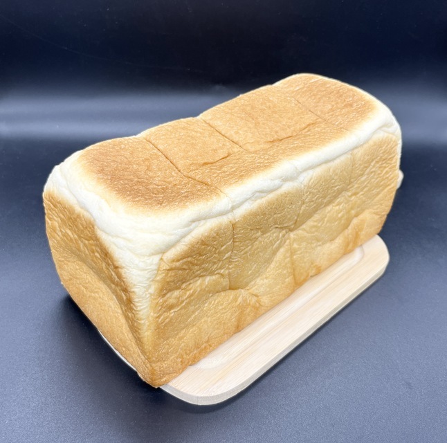 純生食パン2斤サイズ　860円
