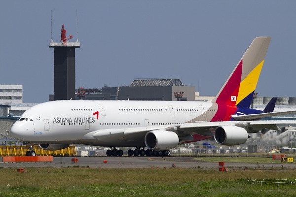 アシアナ航空の超大型旅客機A380型が成田空港乗り入れ ── その目的と