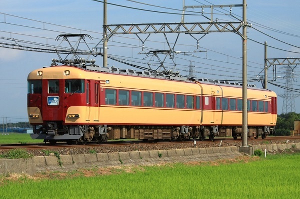 15200系あおぞらII復刻版」鈴鹿線初入線！近鉄が入換運転乗車体験